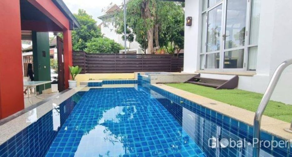 Haus zum Kauf mit 4 Zimmer in Sattahip, Chonburi