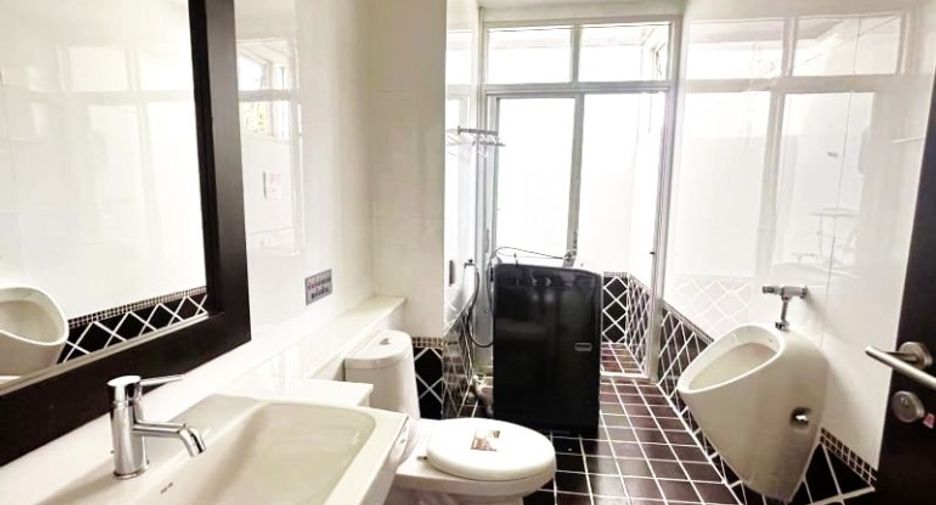 Haus zum Kauf mit 4 Zimmer in Sattahip, Chonburi
