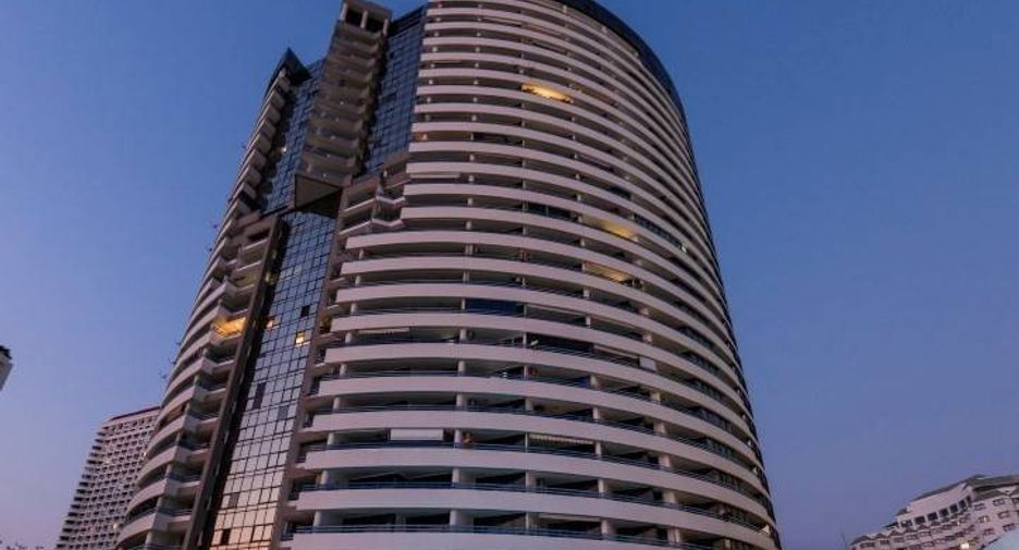 For sale 3 bedrooms condo in Jomtien, Pattaya