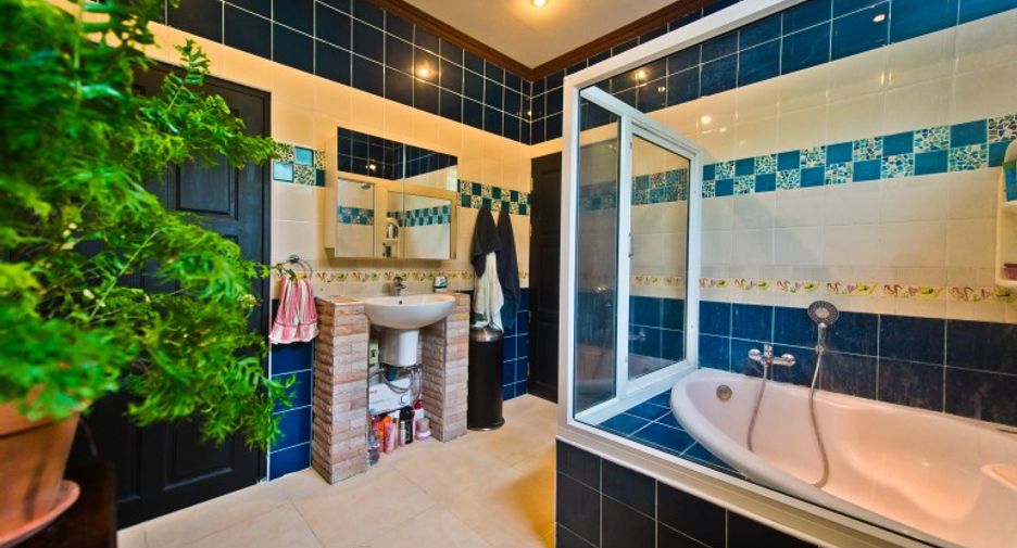 For sale 8 bedrooms house in Sattahip, Chonburi