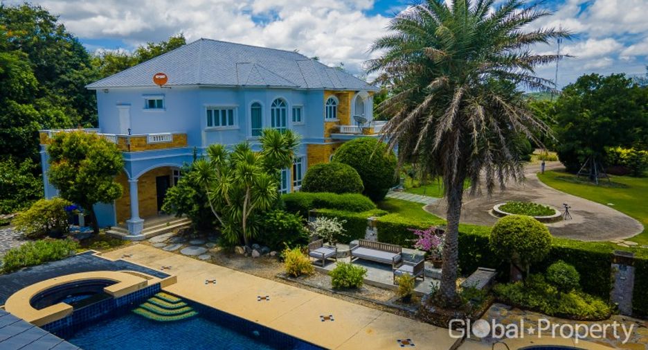 For sale 8 bedrooms house in Sattahip, Chonburi