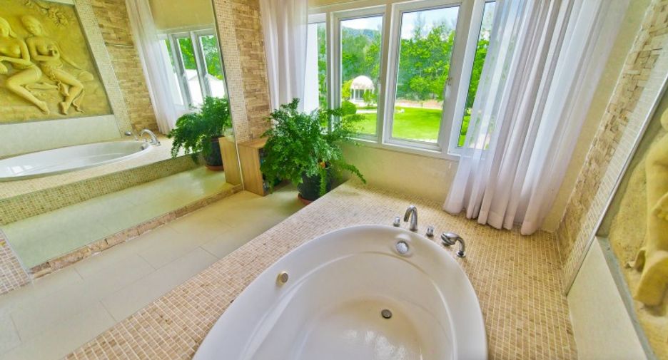 For sale 8 bedrooms house in Sattahip, Chonburi