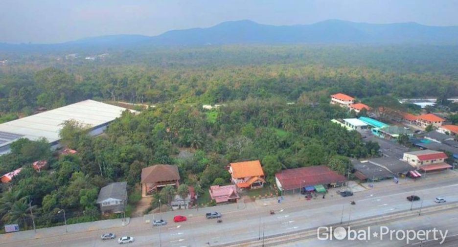 À vendre terrain à Sattahip, Chonburi