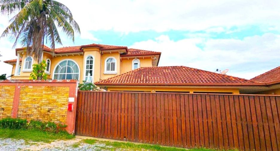 À vendre 5 chambres maison à Bang Lamung, Chonburi