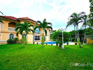 Casa en venta de 5 habitaciones en Bang Lamung, Chonburi