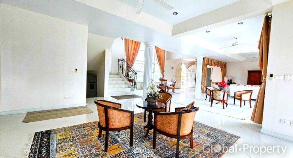 À vendre 5 chambres maison à Bang Lamung, Chonburi