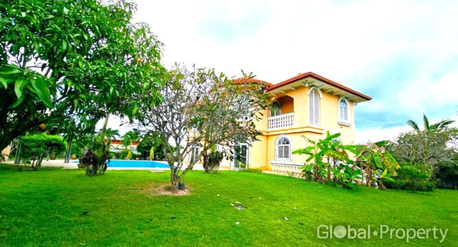 À vendre 5 chambres maison à Bang Lamung, Chonburi