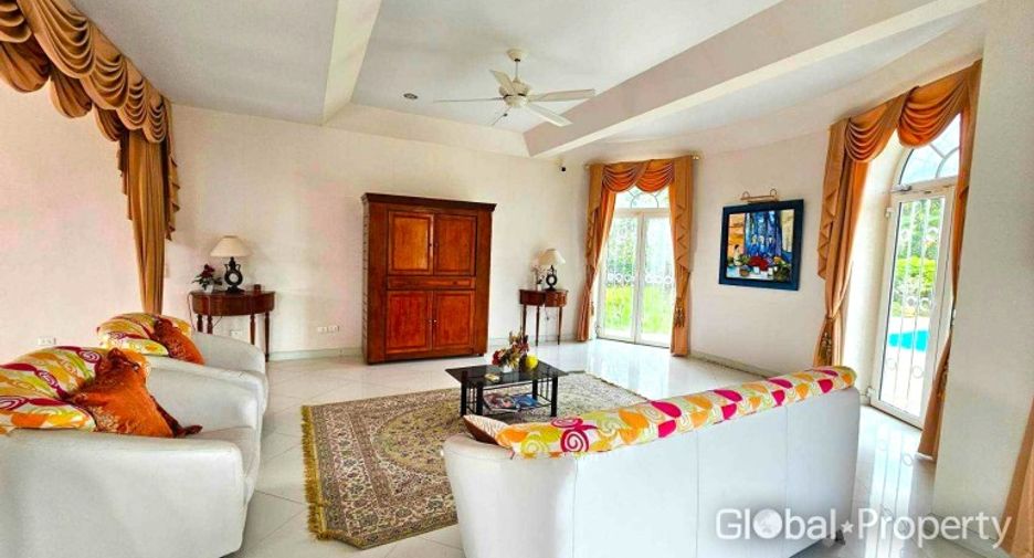 À vendre 5 chambres maison à Bang Lamung, Chonburi