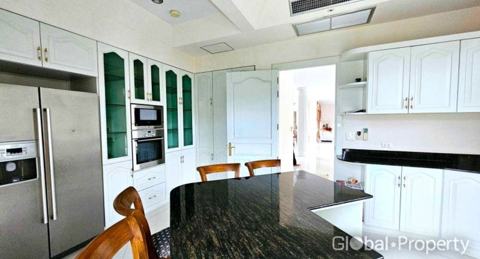 À vendre 5 chambres maison à Bang Lamung, Chonburi