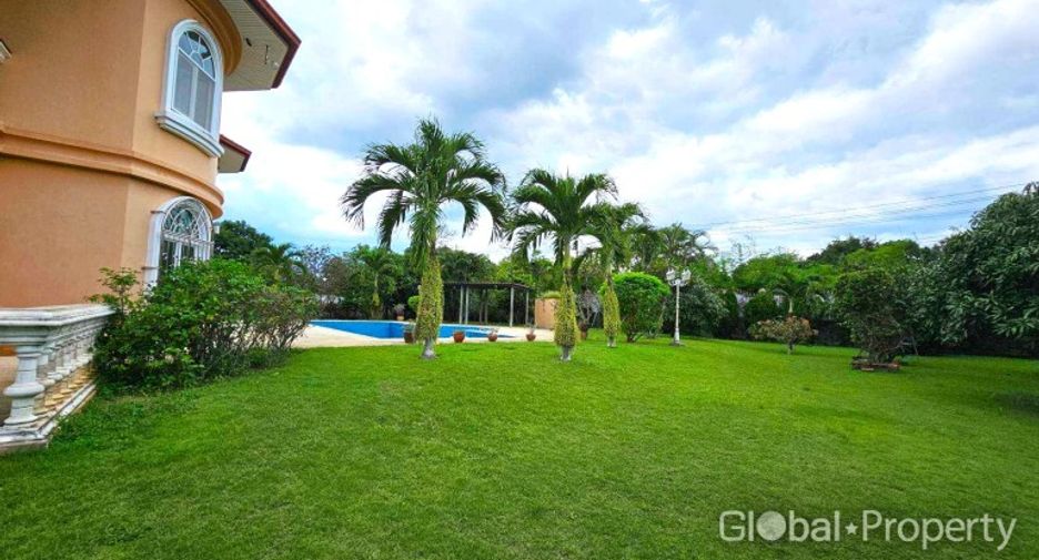 À vendre 5 chambres maison à Bang Lamung, Chonburi