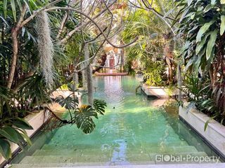 For sale 5 bedrooms house in Na Jomtien, Pattaya