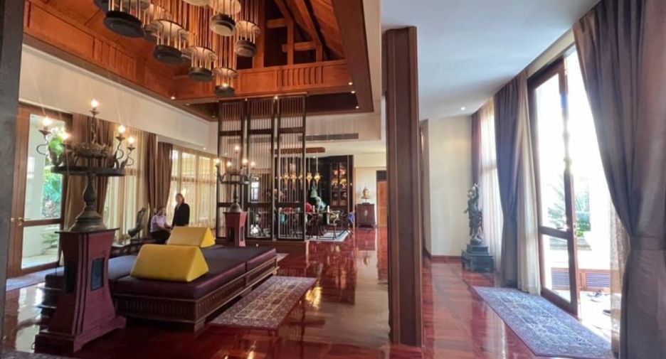 For sale 5 bedrooms house in Sattahip, Chonburi