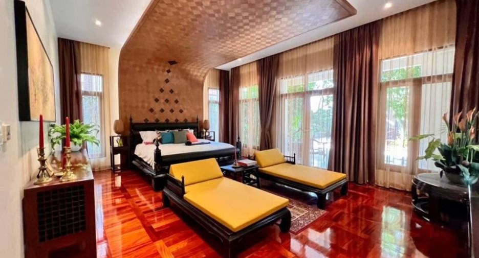 For sale 5 bedrooms house in Sattahip, Chonburi