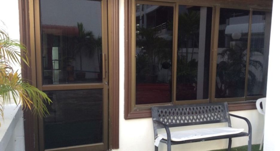 À vendre 5 chambres maison à Pratumnak, Pattaya