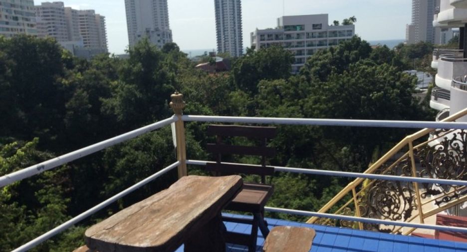 À vendre 5 chambres maison à Pratumnak, Pattaya