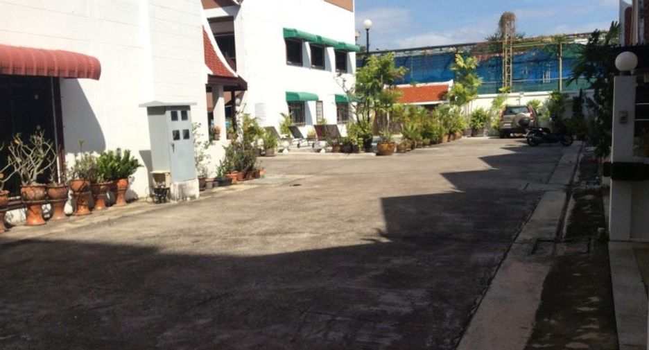 À vendre 5 chambres maison à Pratumnak, Pattaya