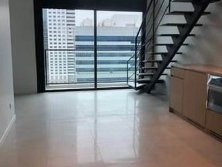 Продажа 1 кровать кондо в Сатхон, Бангкок