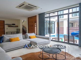 For rent 4 bed house in Khlong Toei, Bangkok