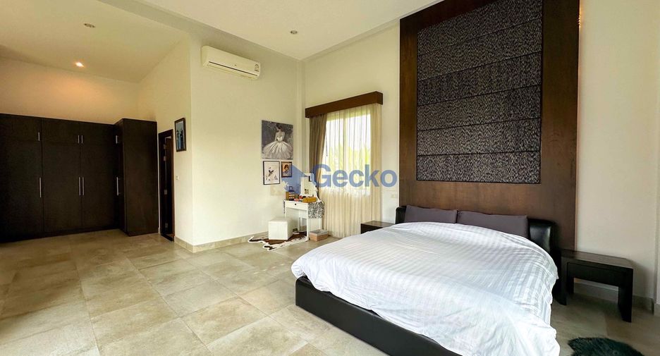 For sale 4 bedrooms house in Bang Lamung, Chonburi