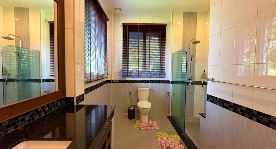 For sale 4 bedrooms house in Bang Lamung, Chonburi