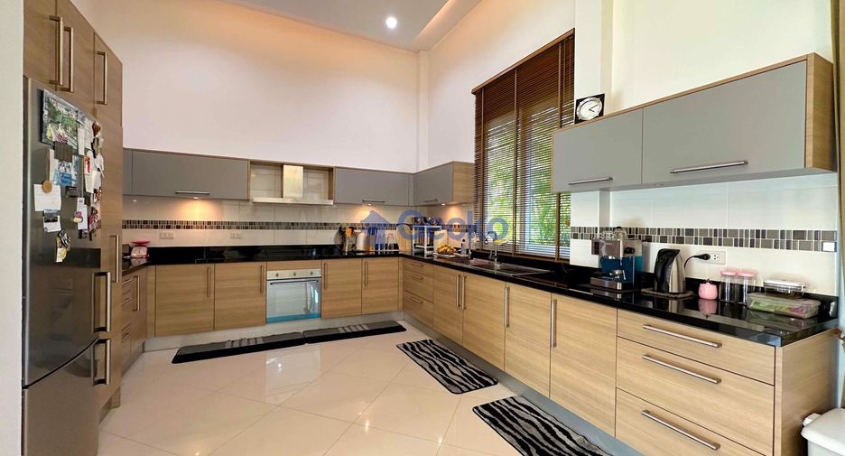 For sale 4 bedrooms house in Bang Lamung, Chonburi