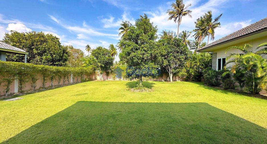 For sale 4 bedrooms house in Bang Lamung, Chonburi