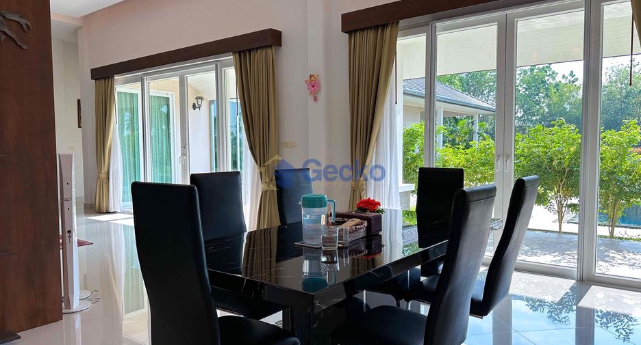 For sale 4 bedrooms house in Bang Lamung, Chonburi