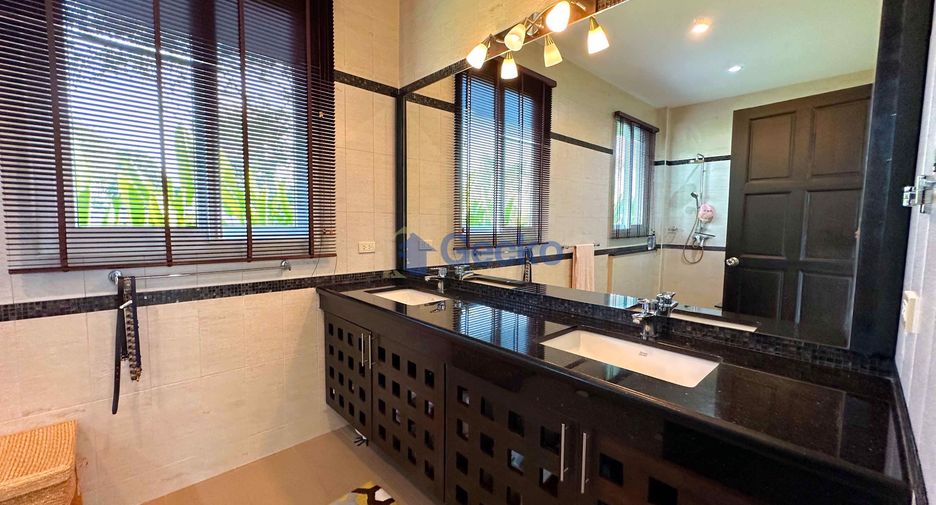 For sale 4 bedrooms house in Bang Lamung, Chonburi