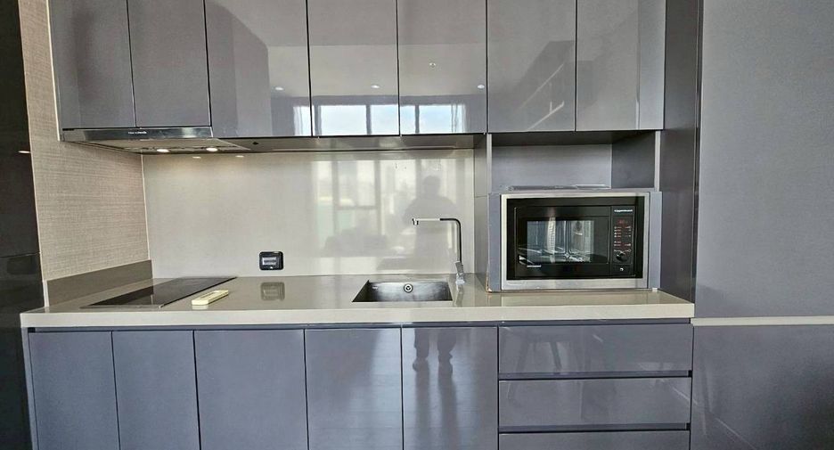 For rent 1 bed condo in Sathon, Bangkok