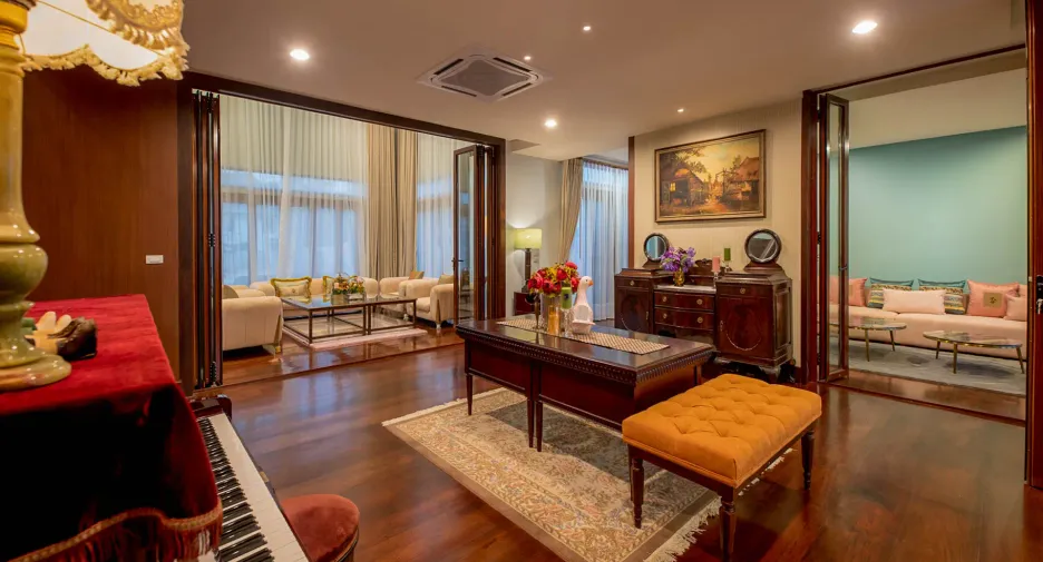 For rent and for sale 7 bedrooms house in Saraphi, Chiang Mai