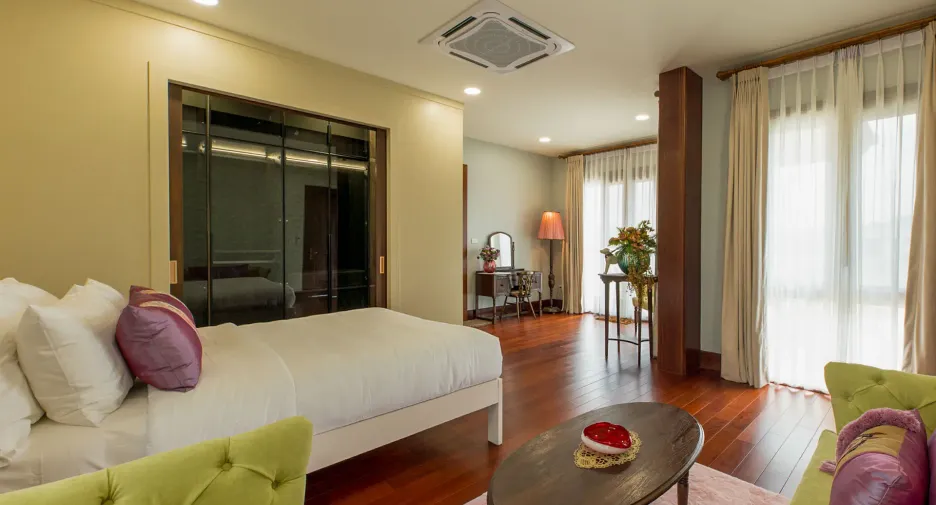 For rent and for sale 7 bedrooms house in Saraphi, Chiang Mai