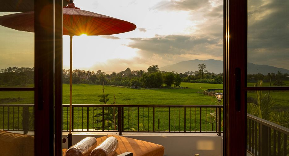 For rent and for sale 7 bedrooms house in Saraphi, Chiang Mai