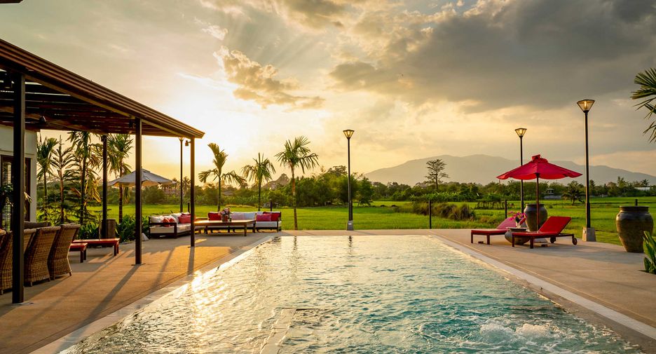 For rent and for sale 7 bedrooms house in Saraphi, Chiang Mai