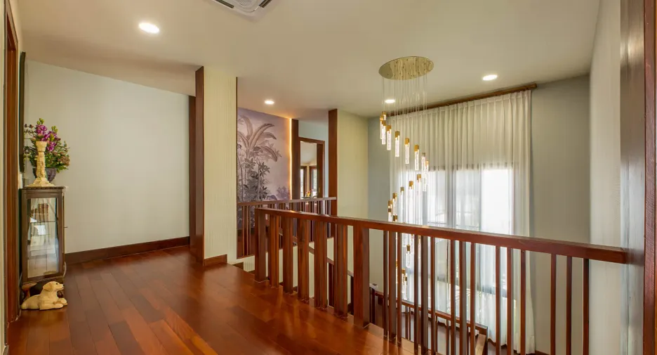 For rent and for sale 7 bedrooms house in Saraphi, Chiang Mai