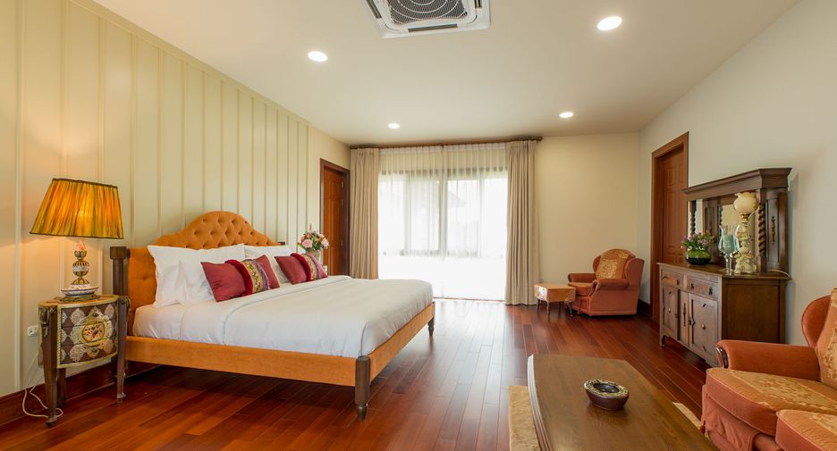 For rent and for sale 7 bedrooms house in Saraphi, Chiang Mai