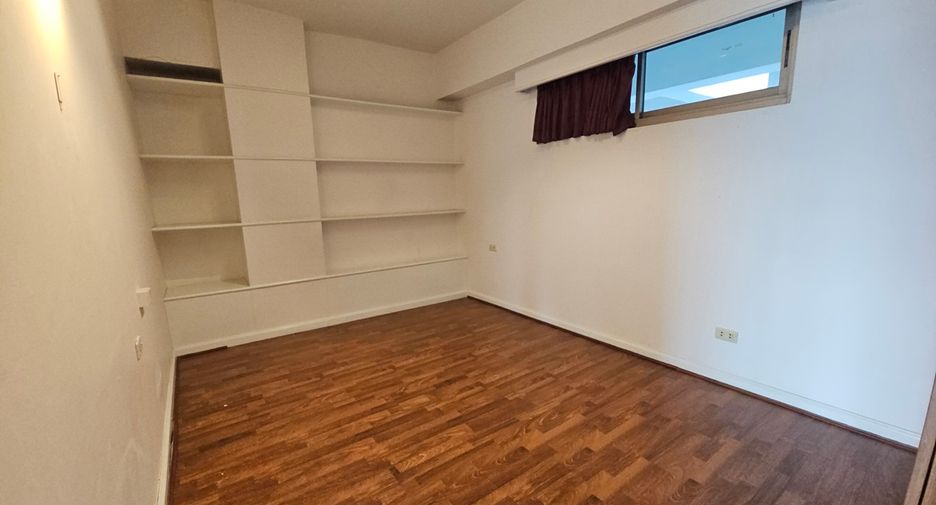 À vendre 3 chambres condo à Watthana, Bangkok