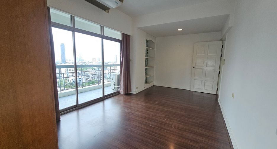 À vendre 3 chambres condo à Watthana, Bangkok