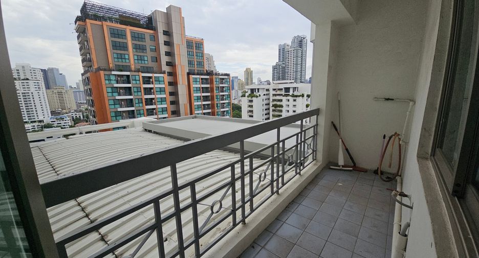 À vendre 3 chambres condo à Watthana, Bangkok