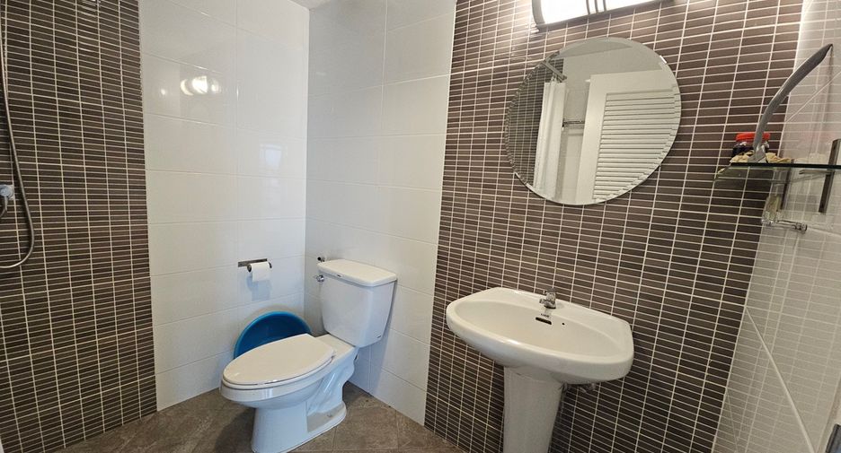 À vendre 3 chambres condo à Watthana, Bangkok