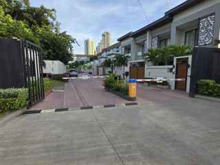 For sale 4 bed villa in Bang Lamung, Chonburi