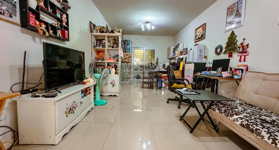 Casa adosada en venta de 4 habitaciones en Bang Bua Thong, Nonthaburi
