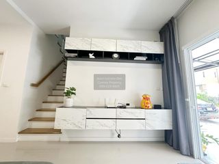 Продажа 3 спальни таунхаус в Pak Kret, Нонтабури