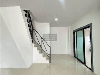 Продажа 4 спальни таунхаус в Mueang Nonthaburi, Нонтабури