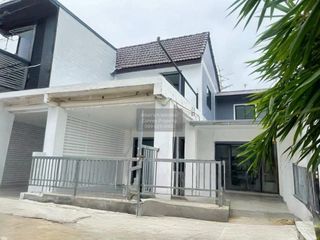Продажа 4 спальни таунхаус в Mueang Nonthaburi, Нонтабури