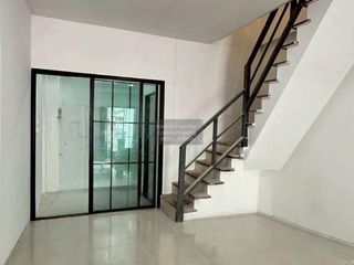 Продажа 2 спальни таунхаус в Mueang Nonthaburi, Нонтабури