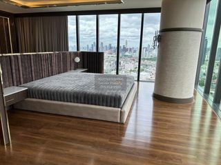 For sale 7 bedrooms condo in Khlong San, Bangkok
