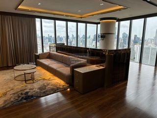 For sale 7 bedrooms condo in Khlong San, Bangkok