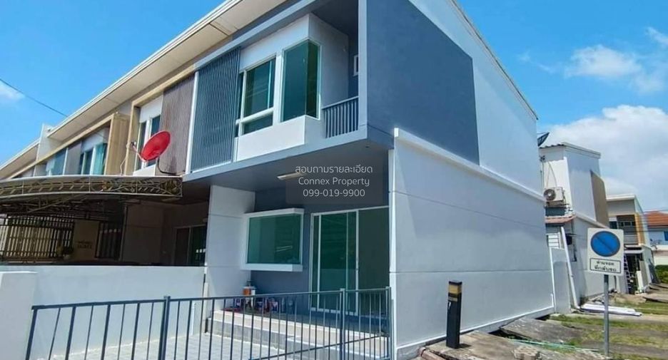 For sale 2 bedrooms townhouse in Phra Samut Chedi, Samut Prakan