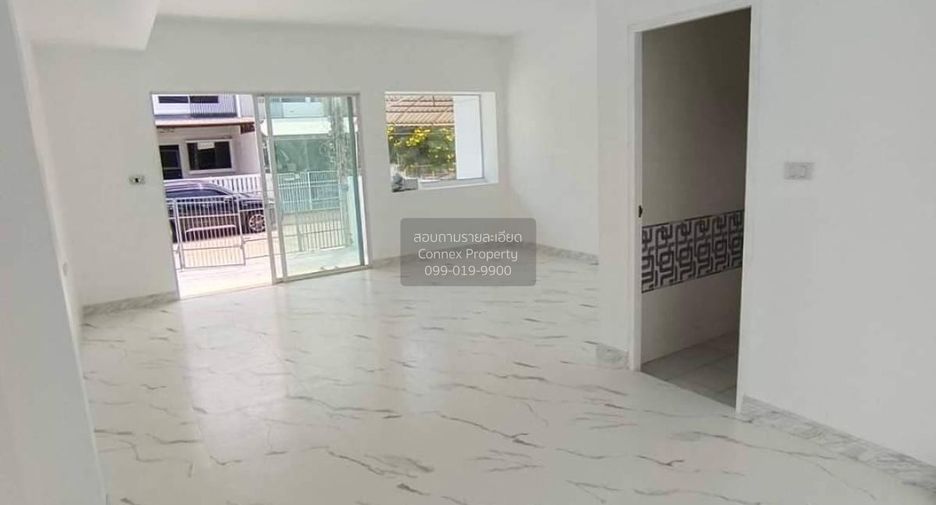 For sale 2 bedrooms townhouse in Phra Samut Chedi, Samut Prakan