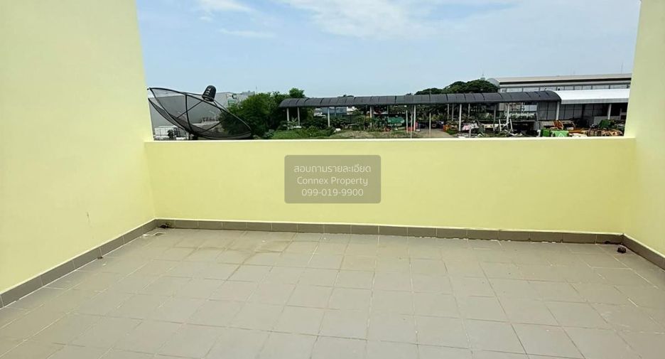 出售 4 卧室 联排别墅 在 Mueang Samut Prakan, Samut Prakan